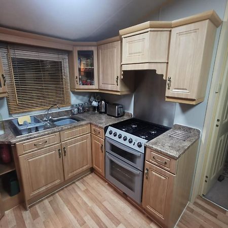 Wonderful 2 Bedroom Mobile Home アベリストウィス エクステリア 写真
