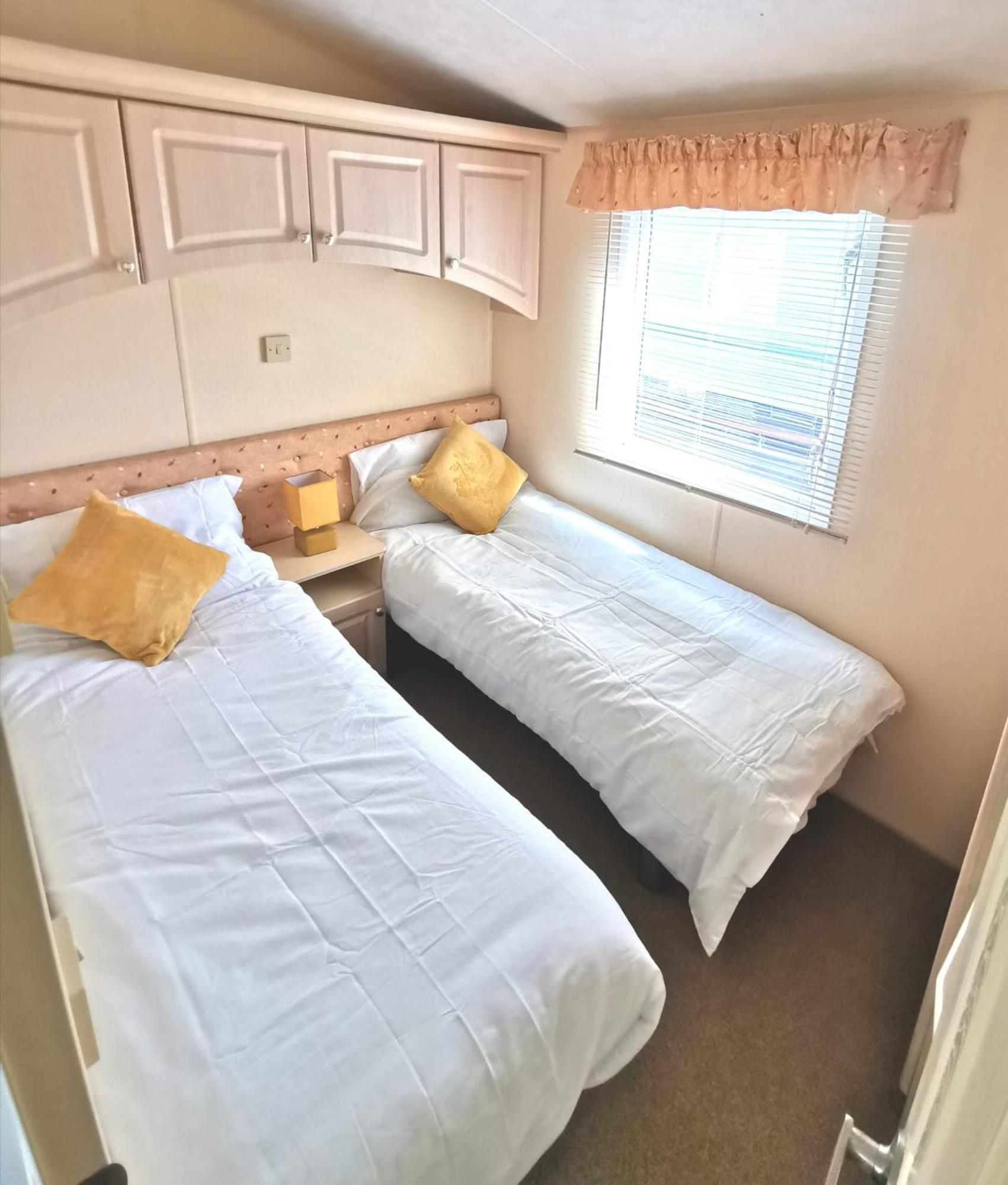 Wonderful 2 Bedroom Mobile Home アベリストウィス エクステリア 写真